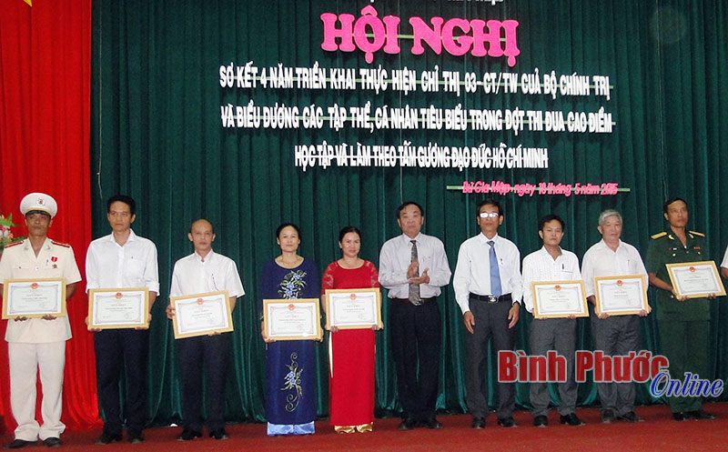 Học tập nghị quyết của Đảng bằng truyền h&igrave;nh trực tiếp: Nh&igrave;n từ huyện B&ugrave; Gia Mập