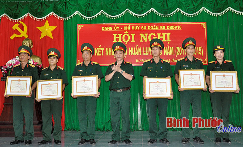 Sư đo&agrave;n bộ binh dự bị động vi&ecirc;n 16 đẩy mạnh v&agrave; n&acirc;ng cao chất lượng huấn luyện