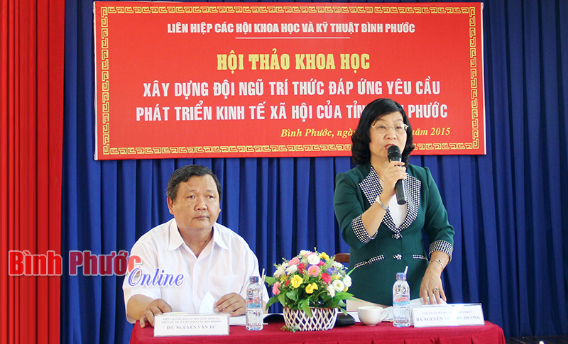 Hội thảo X&acirc;y dựng đội ngũ tr&iacute; thức đ&aacute;p ứng y&ecirc;u cầu ph&aacute;t triển kinh tế - x&atilde; hội