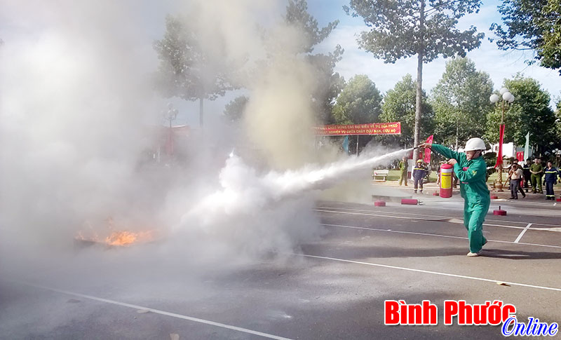 100% xã có đội dân phòng về phòng chống cháy vào năm 2020