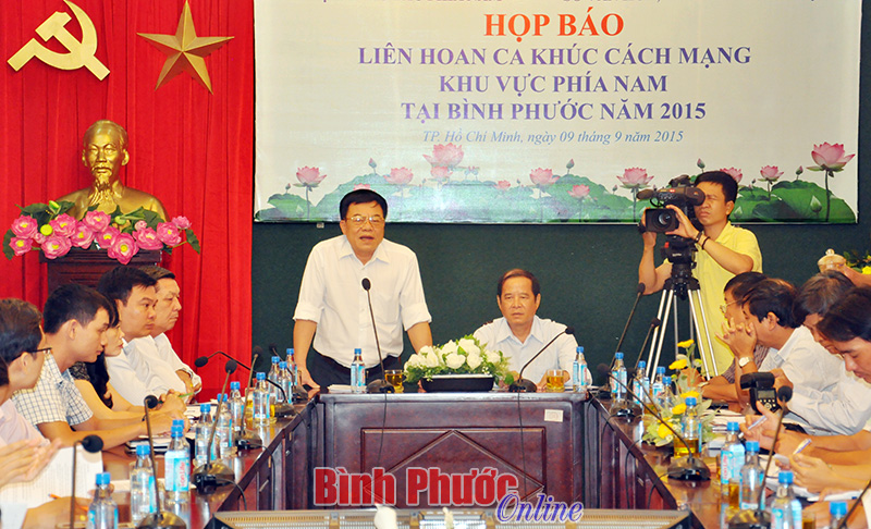 17 đo&agrave;n tham gia li&ecirc;n hoan ca kh&uacute;c c&aacute;ch mạng khu vực ph&iacute;a Nam tại B&igrave;nh Phước