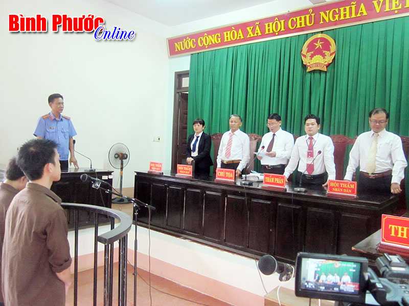 Vụ &aacute;n mạng tại qu&aacute;n lẩu d&ecirc; Gia Qu&yacute; (TX. Phước Long): Viện kiểm s&aacute;t truy tố tội danh chưa ph&ugrave; hợp?