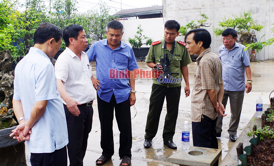 Kiểm tra lại hiện trường vụ trọng &aacute;n tại x&atilde; Minh Hưng