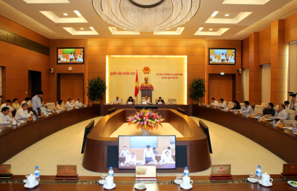 Kỳ họp thứ 10: Quốc hội th&ocirc;ng qua 16 luật