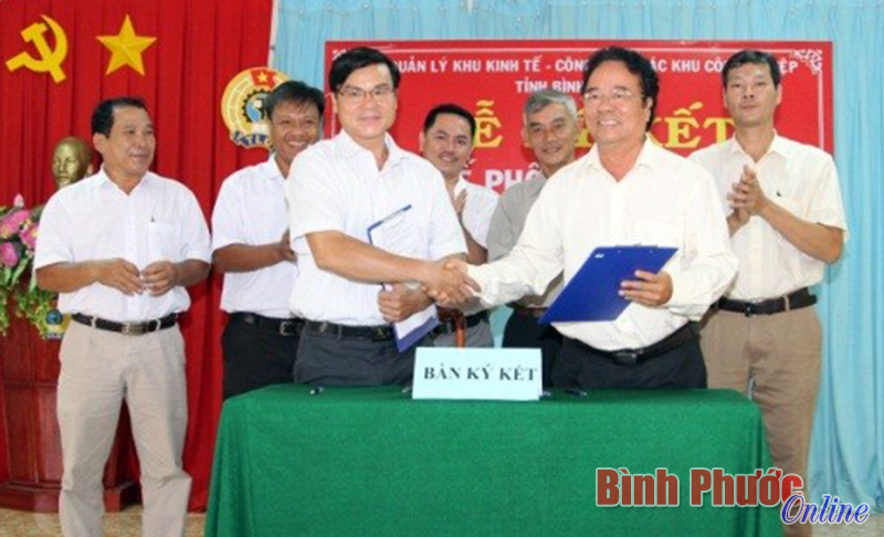 Công đoàn các khu công nghiệp và Ban quản lý Khu kinh tế ký kết quy chế phối hợp