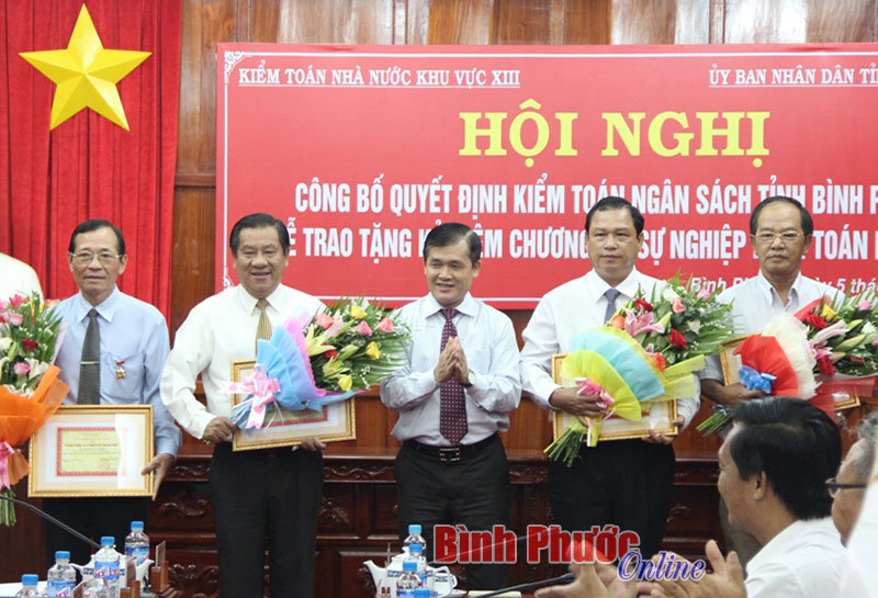 C&ocirc;ng bố quyết định kiểm to&aacute;n ng&acirc;n s&aacute;ch năm 2014