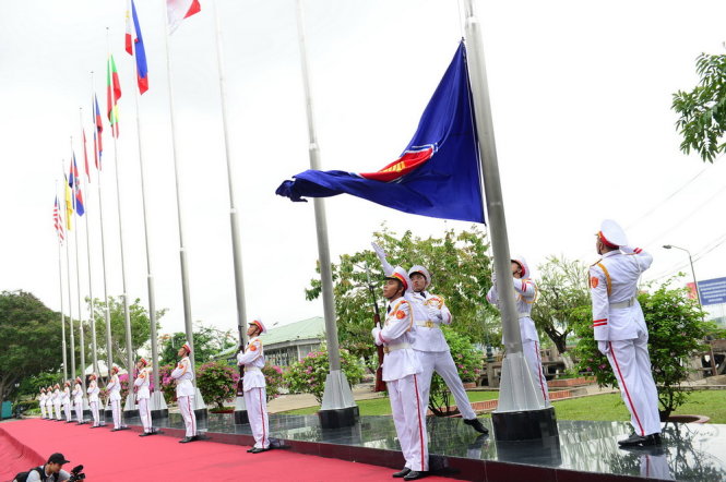 Thượng cờ ASEAN tại TP.HCM