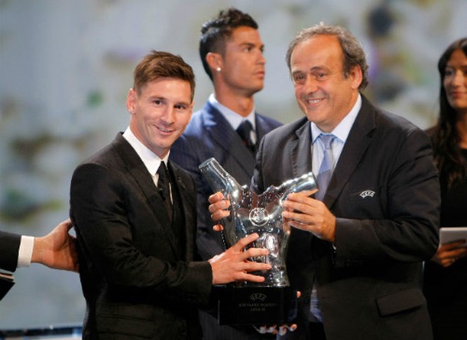 Lionel Messi giành “cú đúp” danh hiệu cá nhân của UEFA