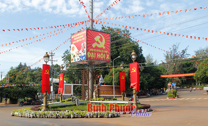 Đột ph&aacute; trong c&ocirc;ng t&aacute;c c&aacute;n bộ ở Lộc Ninh