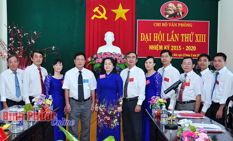 Thực hiện tốt Nghị quyết Trung ương 4 g&oacute;p phần x&acirc;y dựng hệ thống ch&iacute;nh trị vững mạnh