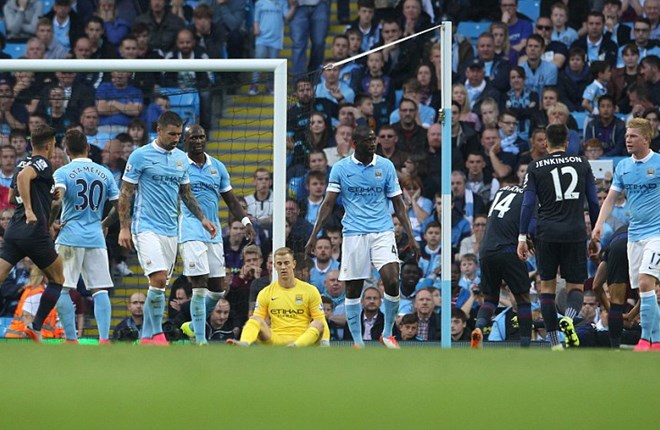 Premier League đã liên tiếp phải đón nhận "cú sốc" tại vòng 6