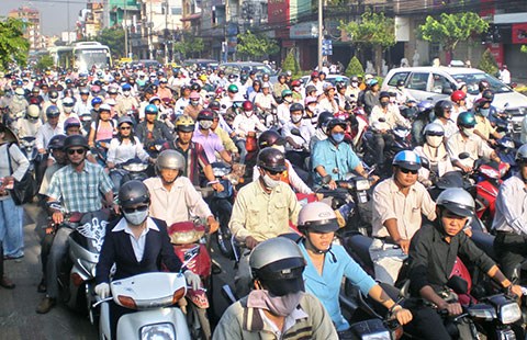 Thu phí bảo trì đường bộ năm 2015 đối với xe máy chậm