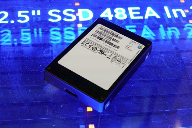 Ổ cứng SSD đạt mốc dung lượng gần 16TB