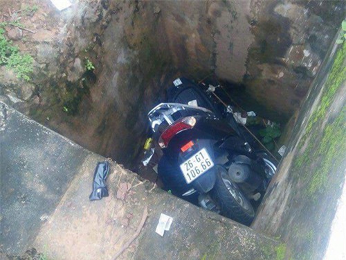 Phát hiện thi thể cán bộ công an dưới cống sâu 2m