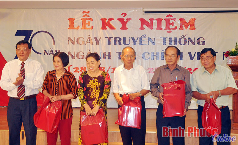 Kỷ niệm 70 năm Ng&agrave;y truyền thống ng&agrave;nh t&agrave;i ch&iacute;nh