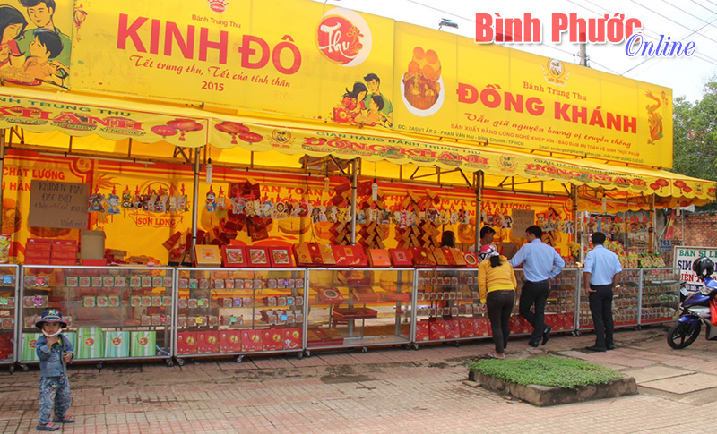 Tặng v&agrave; nhận qu&agrave; l&agrave; b&aacute;nh trung thu - c&oacute; thể bị ở t&ugrave;?!