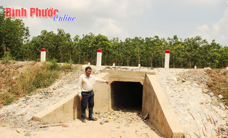 Thi công đường Hồ Chí Minh: Nhiều tổ thợ bị nhà thầu “xù” tiền công