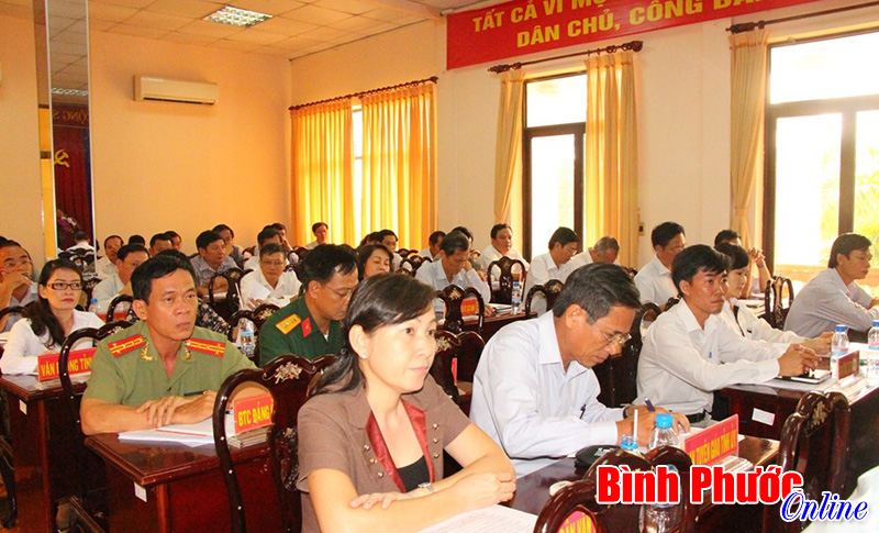 Tiếp tục tổ chức th&agrave;nh c&ocirc;ng đại hội đảng bộ cấp tr&ecirc;n cơ sở