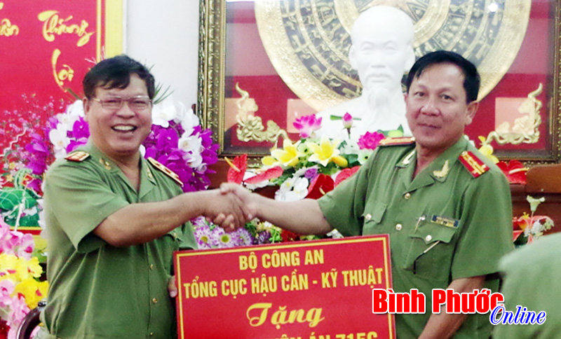 Tổng cục Hậu cần, Kỹ thuật C&ocirc;ng an v&agrave; Binh đo&agrave;n 16: Khen thưởng Ban chuy&ecirc;n &aacute;n vụ thảm s&aacute;t ở Minh Hưng