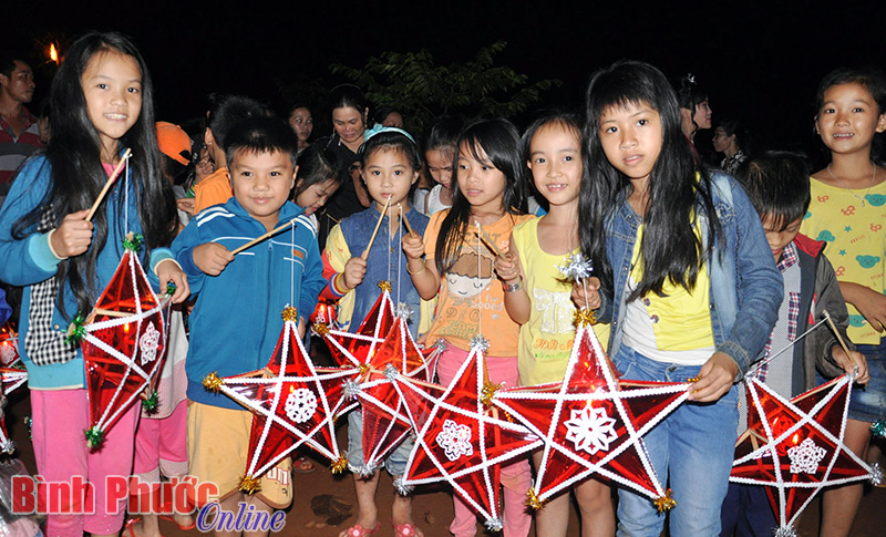 Trung thu của trẻ em d&acirc;n tộc thiểu số