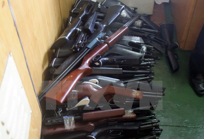 Ph&aacute;t hiện t&agrave;u h&agrave;ng vận chuyển tr&aacute;i ph&eacute;p 45 khẩu s&uacute;ng trường hơi