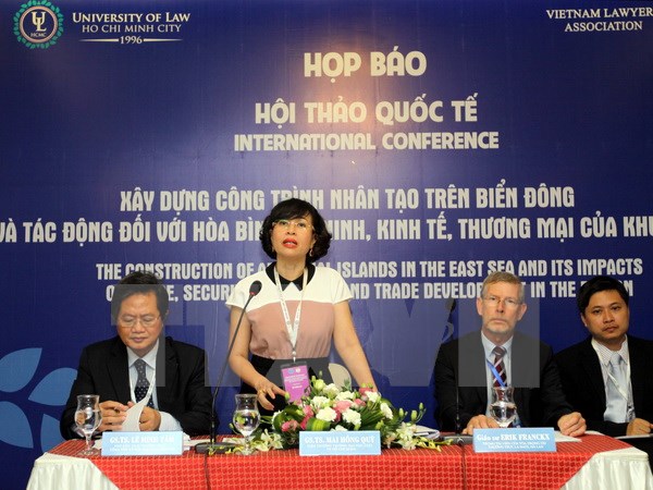 Hội thảo về vấn đề x&acirc;y dựng c&ocirc;ng tr&igrave;nh nh&acirc;n tạo tr&ecirc;n Biển Đ&ocirc;ng