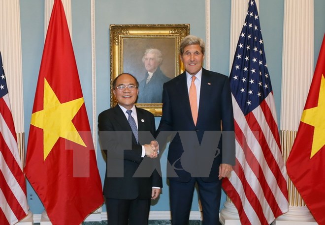 Chủ tịch Quốc hội Nguyễn Sinh H&ugrave;ng gặp Ngoại trưởng John Kerry