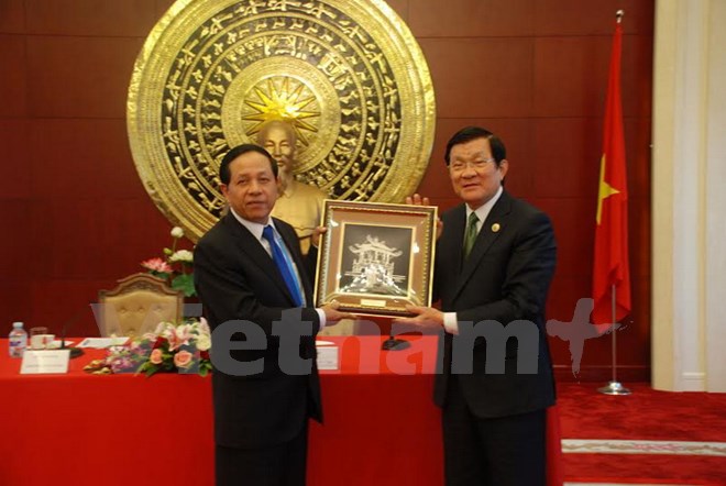Chủ tịch nước đến thăm Đại sứ qu&aacute;n Việt Nam tại Trung Quốc