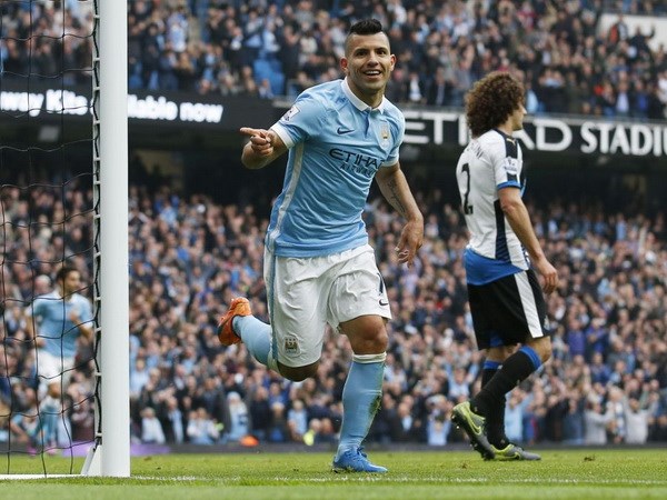 Aguero ghi một lúc 5 bàn, quyết so tài cùng Lewandowski