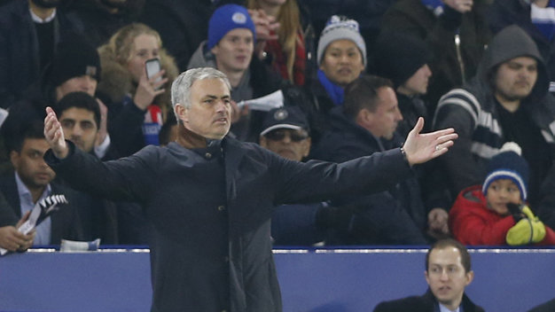 ​HLV Mourinho thừa nhận Chelsea hết cơ hội vào tốp 4