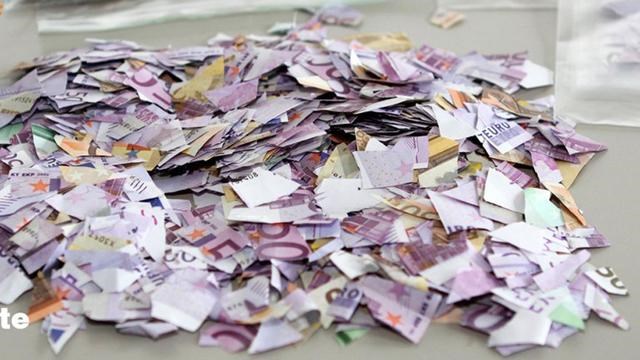Cụ ông 85 tuổi cắt vụn số tiền 1 triệu Euro trước khi qua đời