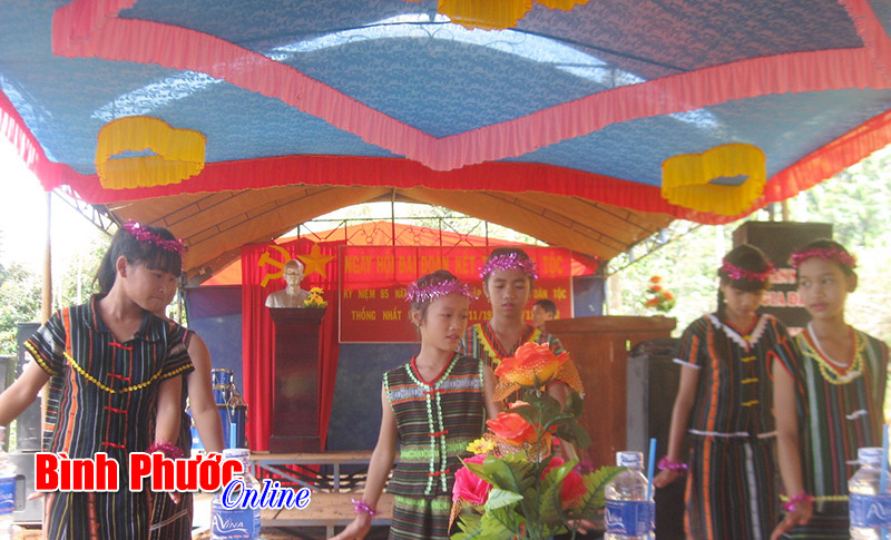 X&atilde; B&ugrave; Gia Mập tổ chức Ng&agrave;y hội Đại đo&agrave;n kết to&agrave;n d&acirc;n tộc