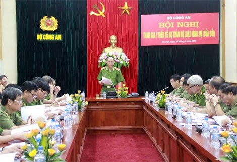 BLHS sửa đổi: C&ograve;n &yacute; kiến kh&aacute;c nhau về quy định với ph&aacute;p nh&acirc;n phạm tội