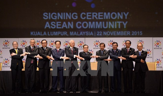 Dấu ấn Việt Nam trong tiến tr&igrave;nh x&acirc;y dựng Cộng đồng ASEAN