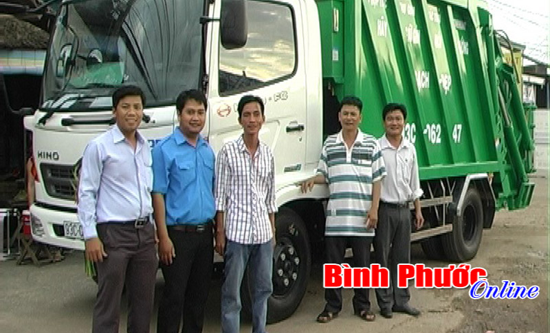 Ra mắt “tổ hợp tác thu gom rác sinh hoạt” đầu tiên tại huyện Chơn Thành