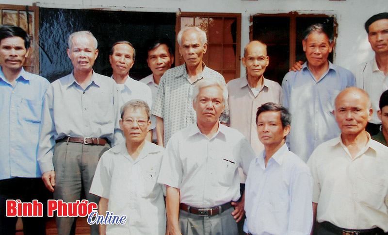 Ấm áp nghĩa tình đồng hương nơi biên giới