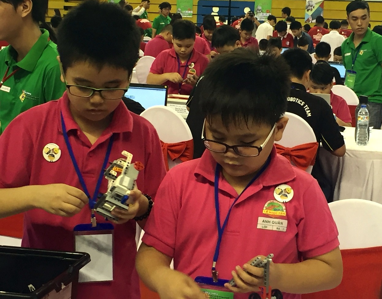 Ngày hội Robothon Quốc tế 2015: 122 đội đua tài