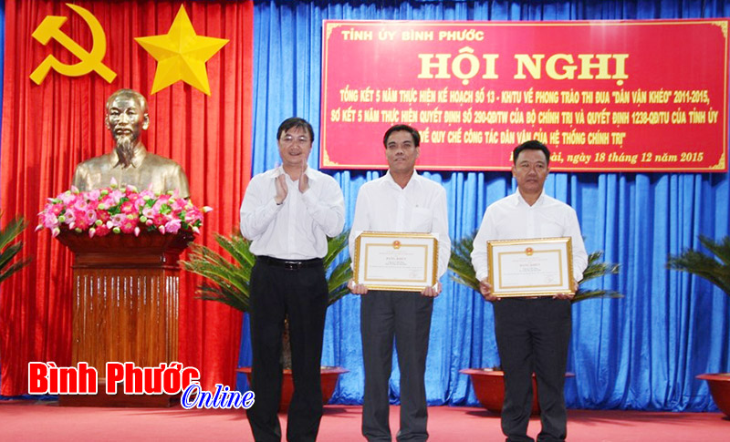 Lấy sự h&agrave;i l&ograve;ng của người d&acirc;n l&agrave;m thước đo c&ocirc;ng t&aacute;c d&acirc;n vận