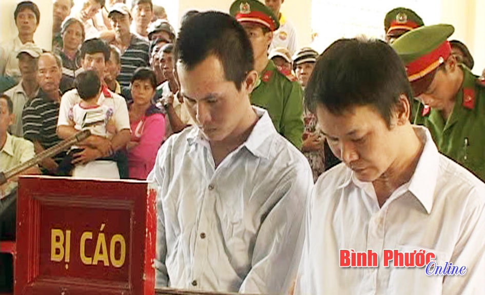 135 th&aacute;ng t&ugrave; giam cho 3 thanh ni&ecirc;n trộm cắp v&agrave; bu&ocirc;n ma t&uacute;y