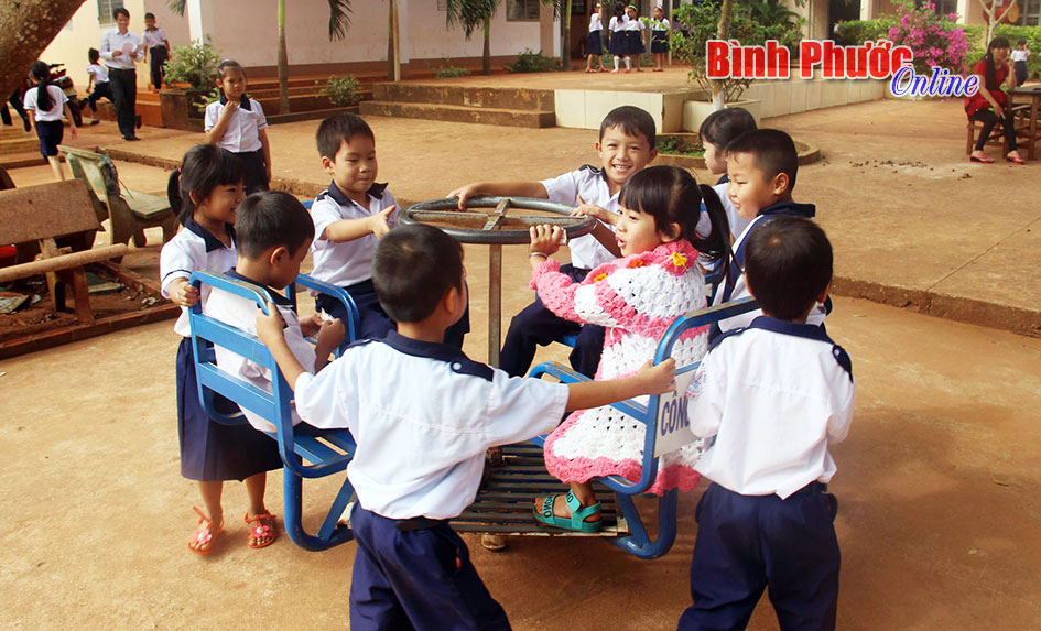 Liên đội trường Tiểu học Lộc Tấn B - nhiều năm liền xuất sắc