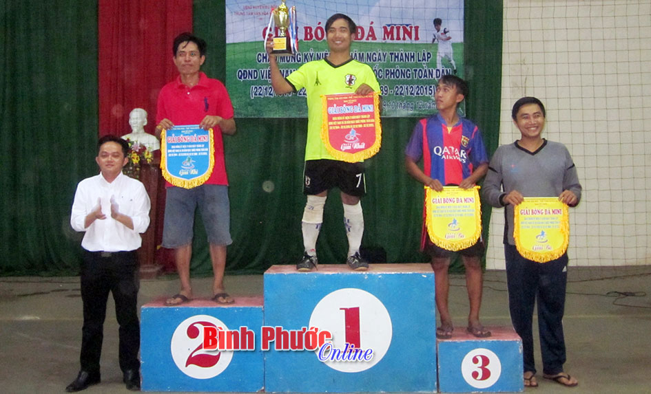 Bù Đốp và Lộc Ninh tổ chức giải bóng đá mini