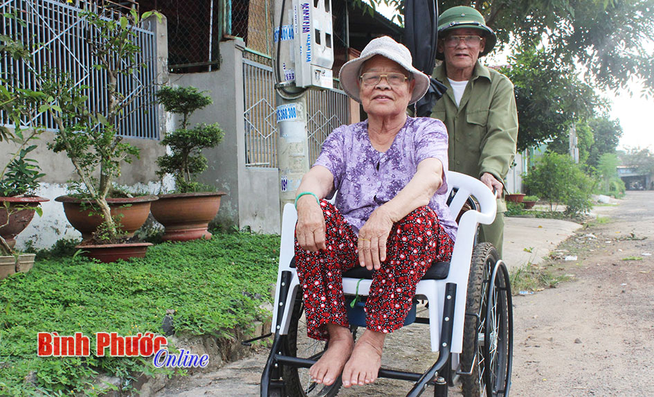 60 năm trọn nghĩa vẹn tình