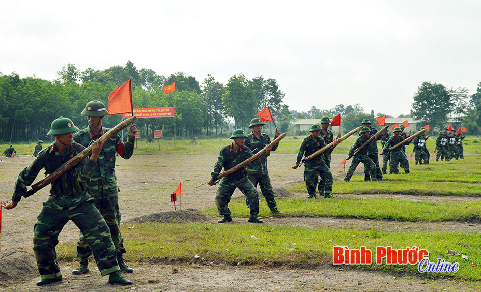 Trưởng th&agrave;nh trong m&ocirc;i trường qu&acirc;n đội