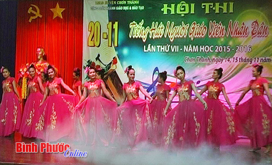 Chơn Thành thi “Tiếng hát người giáo viên nhân dân”
