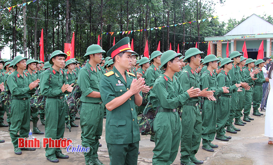 1-1-2016: Th&ecirc;m nhiều quyền lợi cho qu&acirc;n nh&acirc;n khi xuất ngũ