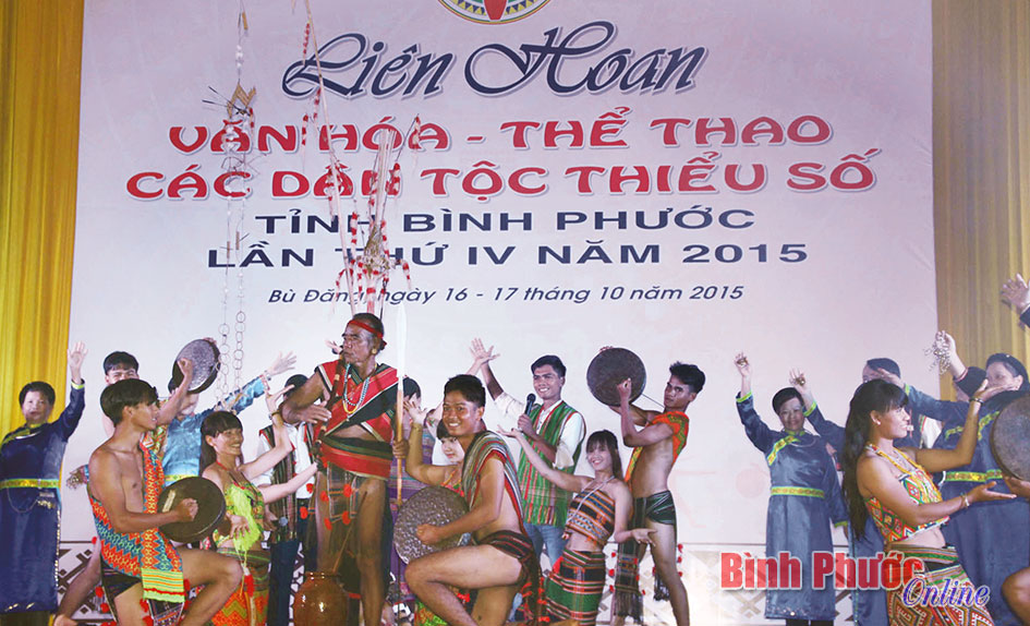 Nỗ lực n&acirc;ng cao đời sống văn h&oacute;a, tinh thần cho nh&acirc;n d&acirc;n