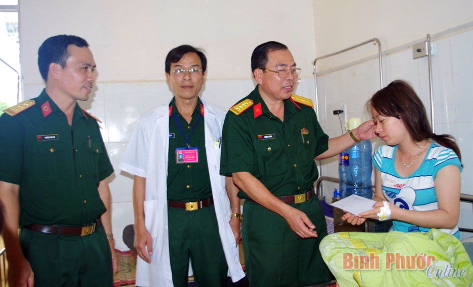 Bệnh viện Qu&acirc;n d&acirc;n y 16: Tạo uy t&iacute;n từ y đức