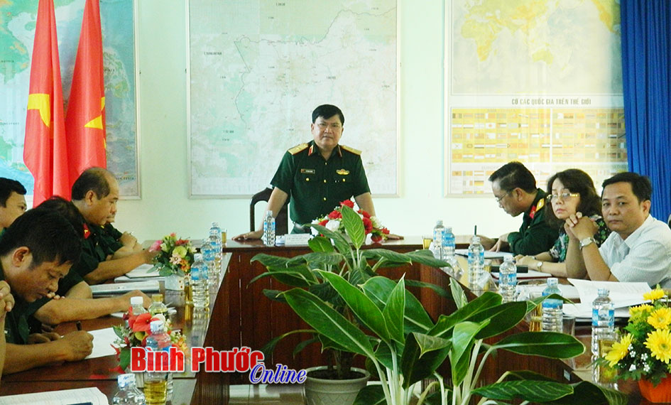 Bộ tư lệnh Qu&acirc;n khu 7 kiểm tra tại huyện Lộc Ninh