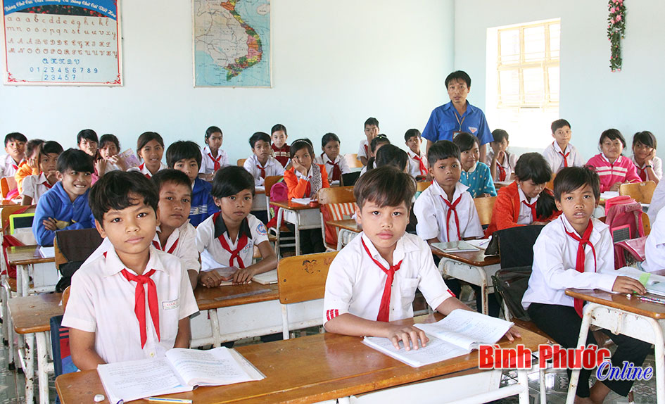 Chồng chất khó khăn ở Trường tiểu học Trương Định