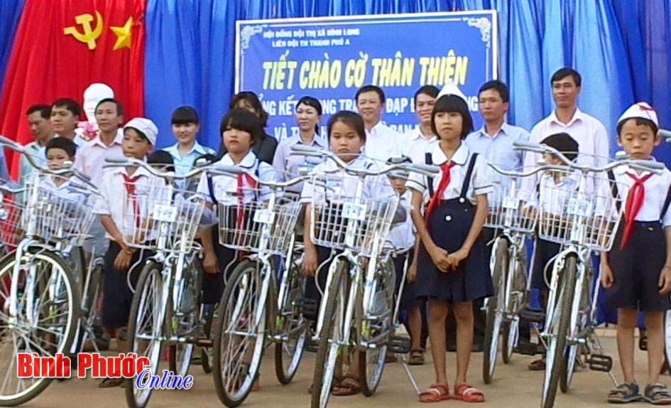 Hiệu quả từ phong trào “Xe đạp 1.000 đồng cùng bạn đến trường”
